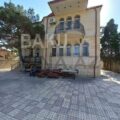 6 Room House / Villa for Sale in Baku