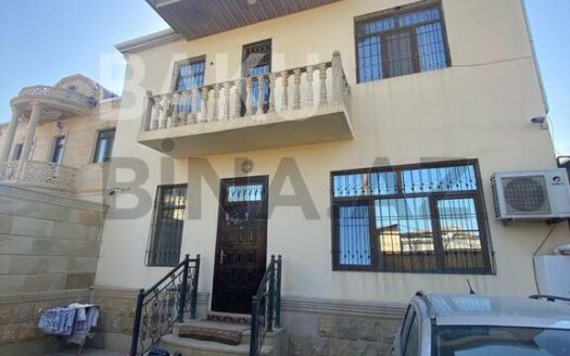 5 Room House / Villa for Sale in Baku