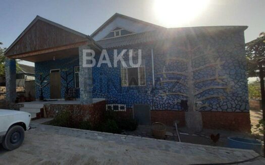 5 Room House / Villa for Sale in Baku