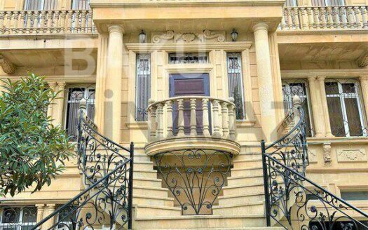 6 Room House / Villa for Sale in Baku