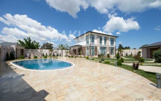 6 Room House / Villa for Sale in Baku
