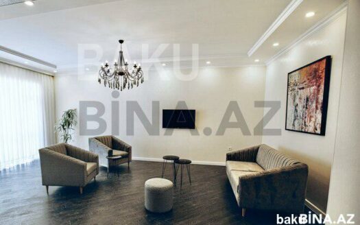 9 Room House / Villa for Sale in Baku