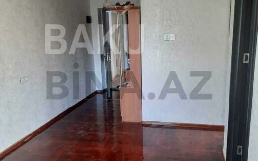 1 Room Old Apartment for Sale in Baku