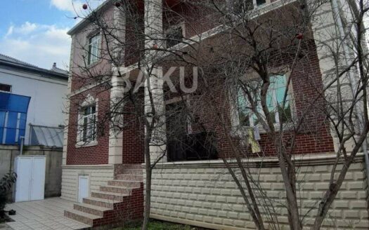 5 Room House / Villa for Sale in Baku