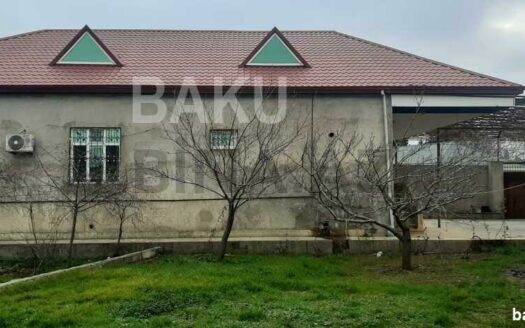 5 Room House / Villa for Sale in Baku