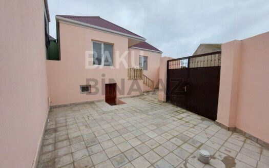 3 Room House / Villa for Sale in Baku