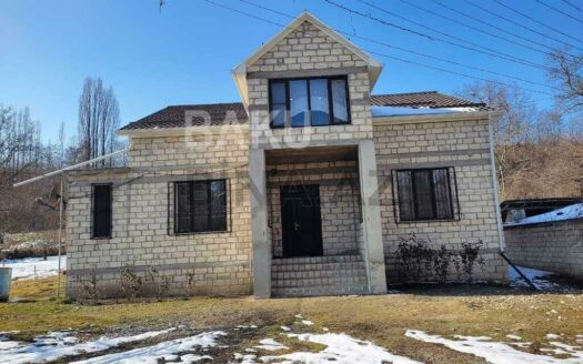 6 Room House / Villa for Sale in Gusar