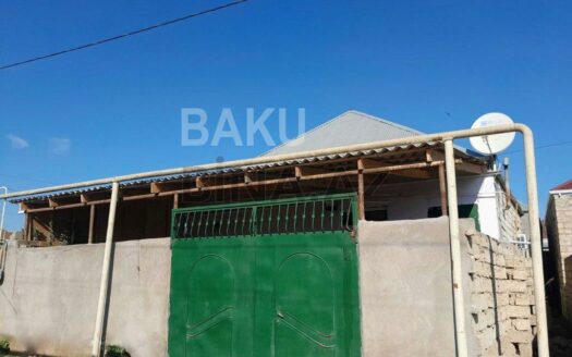 3 Room House / Villa for Sale in Baku