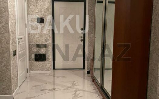 4 Room House / Villa for Sale in Baku