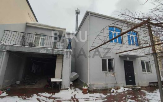 4 Room House / Villa for Sale in Baku