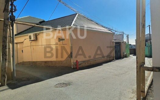 6 Room House / Villa for Sale in Baku