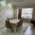 3 Room Old Apartment for Sale in Baku