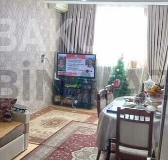 2 Rooms Old Apartment for Sale in Baku