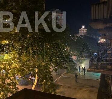 1 Room Old Apartment for Sale in Baku