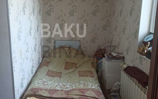 1 Room Old Apartment for Sale in Baku