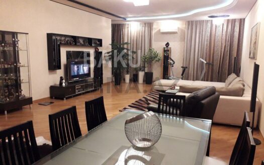 4 Room New Apartment for Sale in Baku