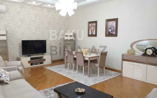 5 Room House / Villa for Sale in Baku