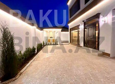 4 Room House / Villa for Sale in Baku