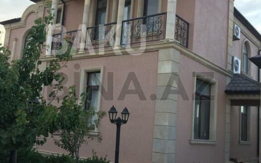 6 Room House / Villa for Sale in Baku