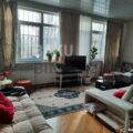 3 Room Old Apartment for Sale in Baku