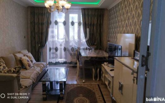 2 Rooms Old Apartment for Sale in Baku