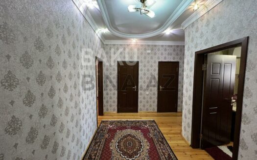 2 Rooms Old Apartment for Sale in Baku