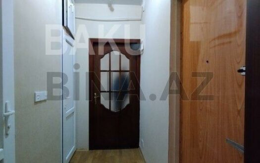 2 Rooms Old Apartment for Sale in Baku