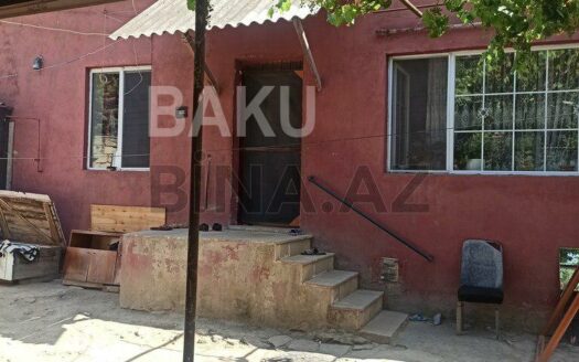 4 Room House / Villa for Sale in Baku