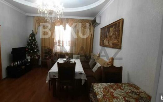 2 Rooms Old Apartment for Sale in Baku