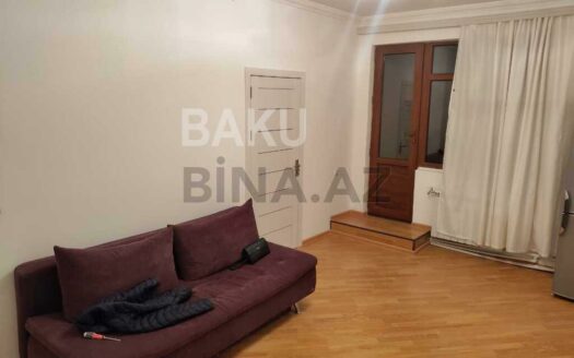 2 Rooms Old Apartment for Sale in Baku