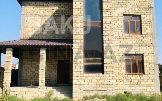 4 Room House / Villa for Sale in Baku