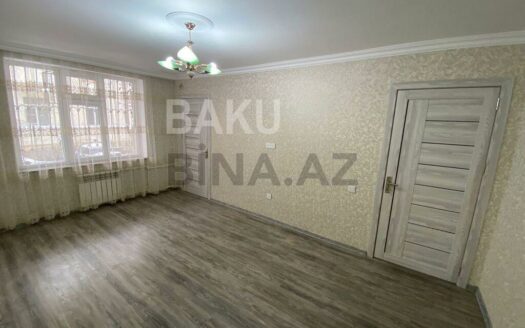 1 Room Old Apartment for Sale in Baku