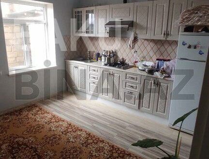 5 Room House / Villa for Sale in Baku