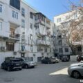 4 Room Old Apartment for Sale in Baku