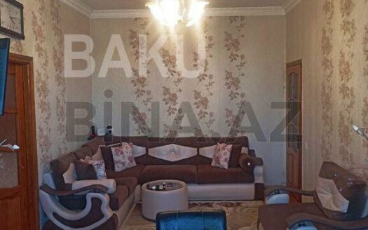 2 Rooms Old Apartment for Sale in Baku