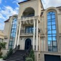11-Room House / Villa for Sale in Baku