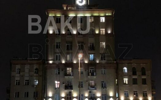 2 Rooms Old Apartment for Sale in Baku