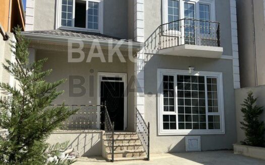 5 Room House / Villa for Sale in Baku