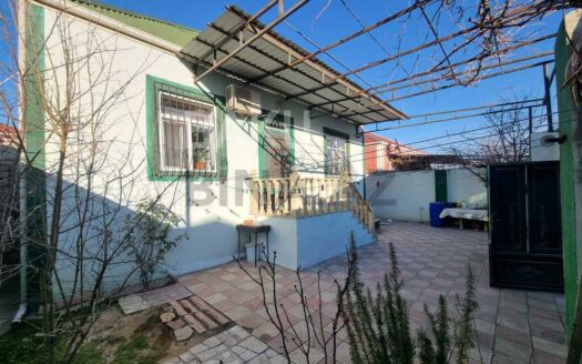 4 Room House / Villa for Sale in Baku