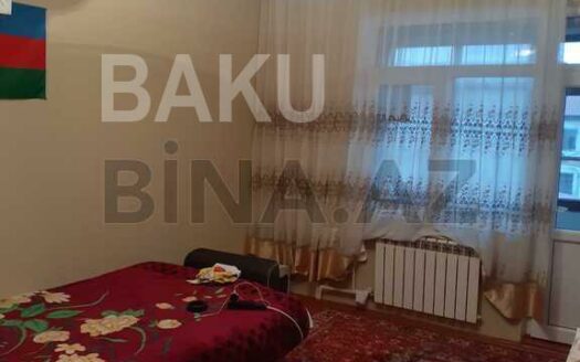 2 Rooms Old Apartment for Sale in Baku