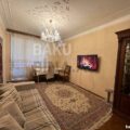 3 Room Old Apartment for Sale in Baku