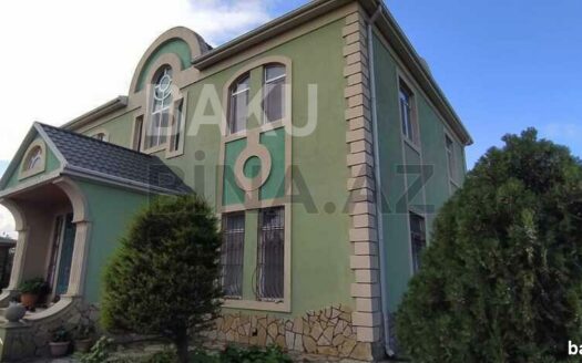 7 Room House / Villa for Sale in Baku