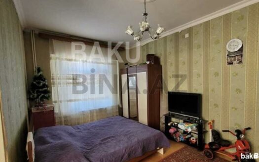 1 Room Old Apartment for Sale in Baku