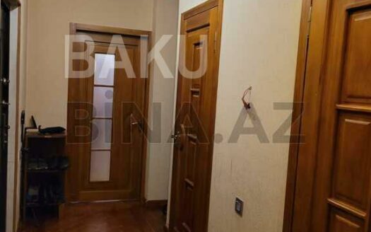 2 Rooms Old Apartment for Sale in Baku