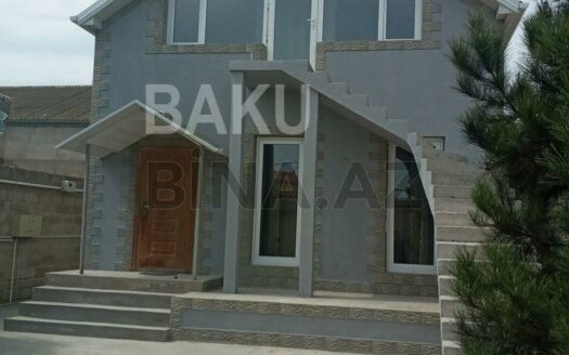 4 Room House / Villa for Sale in Baku