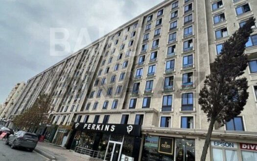 3 Room Old Apartment for Sale in Baku