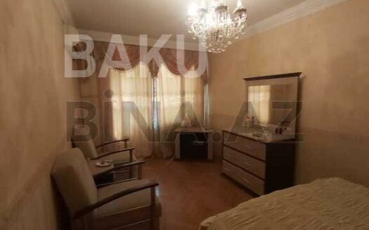 1 Room Old Apartment for Sale in Baku