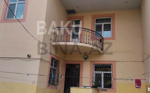 5 Room House / Villa for Sale in Baku