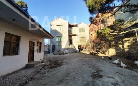 6 Room House / Villa for Sale in Baku