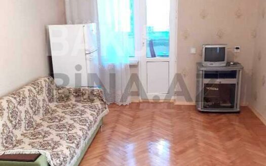 2 Rooms Old Apartment for Sale in Baku